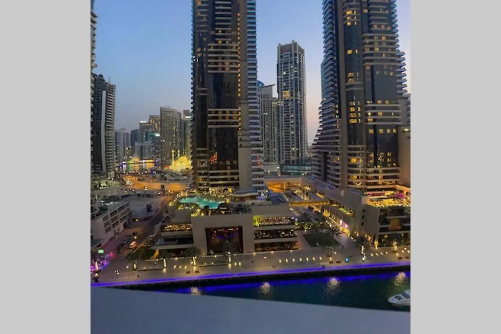 Cayan Tower Luxury Apartment With Sea View Dubai