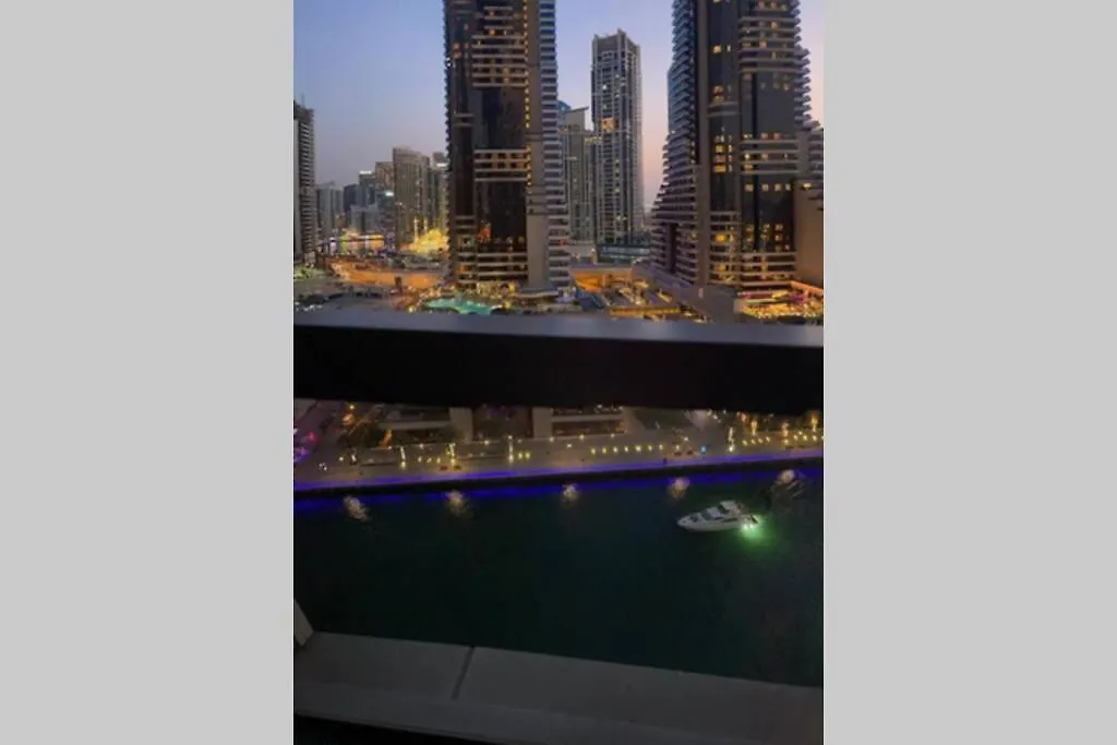 Cayan Tower Luxury Apartment With Sea View Dubai