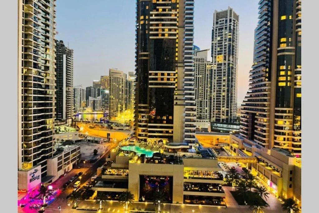 Cayan Tower Luxury Apartment With Sea View Dubai