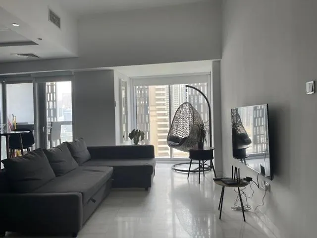 Cayan Tower Luxury Apartment With Sea View Dubai United Arab Emirates